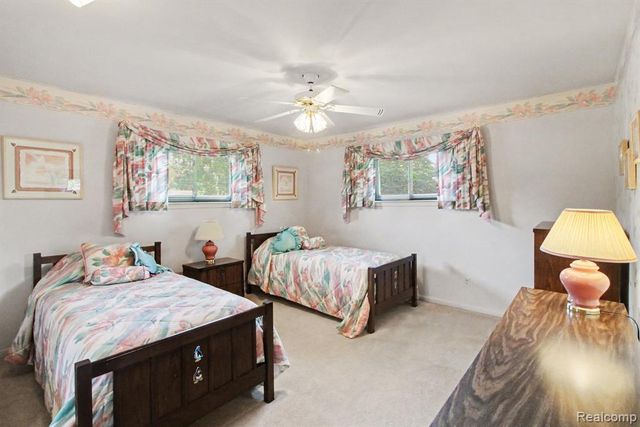 3577 Meadowleigh Lane, Waterford, MI 48329
