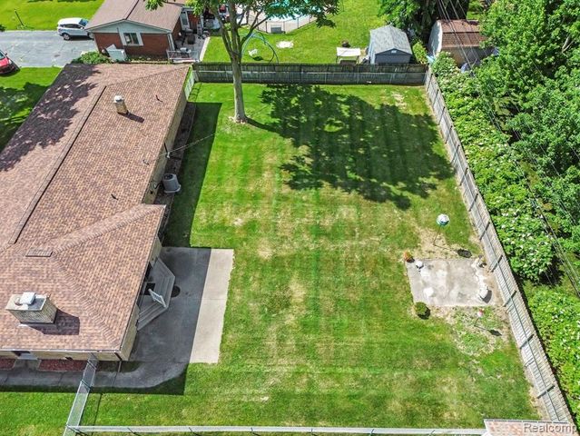 3577 Meadowleigh Lane, Waterford, MI 48329