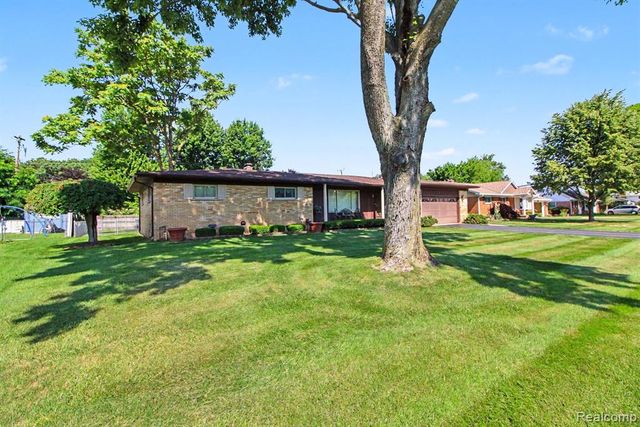 3577 Meadowleigh Lane, Waterford, MI 48329