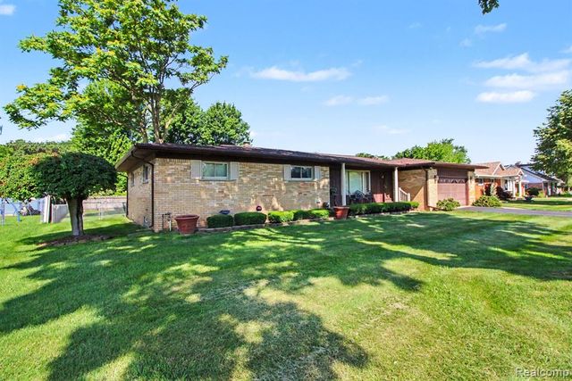 3577 Meadowleigh Lane, Waterford, MI 48329