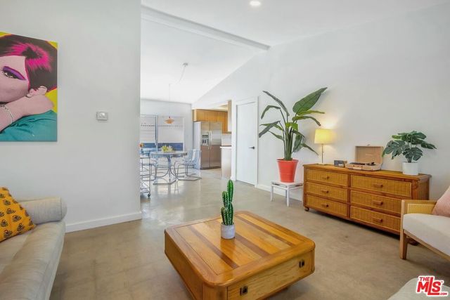 4325 E Calle De Carlos, Palm Springs, CA 92264
