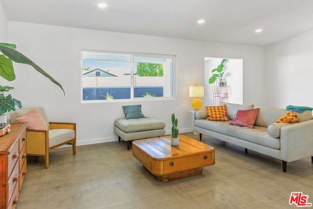 4325 E Calle De Carlos, Palm Springs, CA 92264