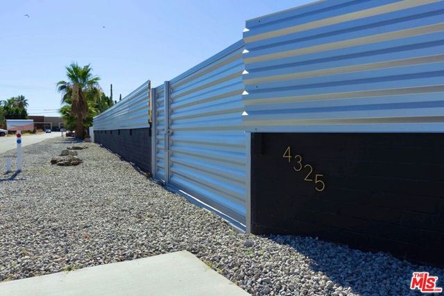 4325 E Calle De Carlos, Palm Springs, CA 92264
