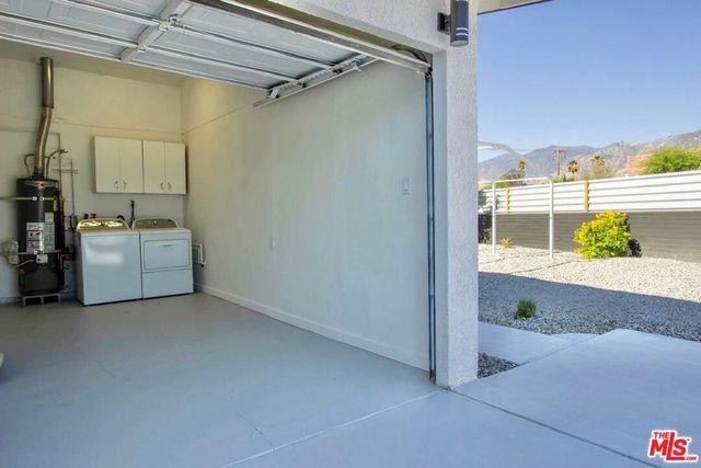 4325 E Calle De Carlos, Palm Springs, CA 92264
