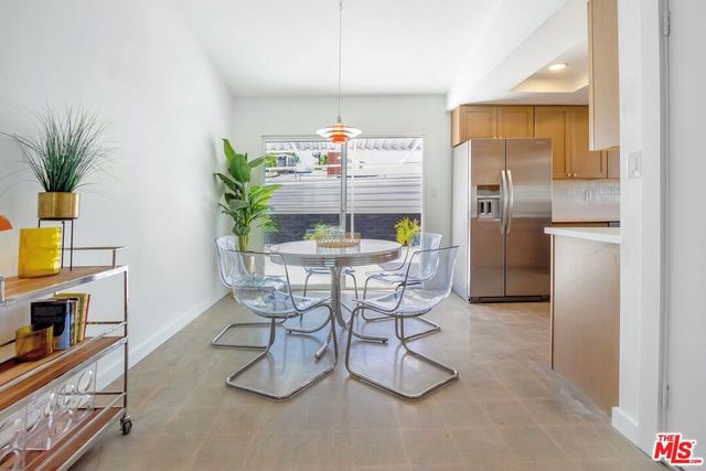 4325 E Calle De Carlos, Palm Springs, CA 92264