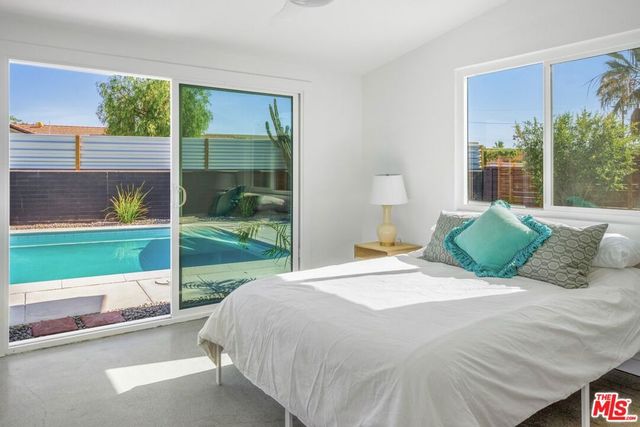 4325 E Calle De Carlos, Palm Springs, CA 92264