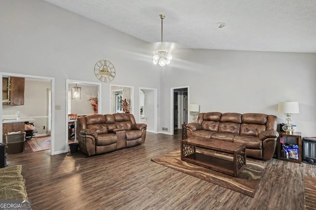 1624 Carriage Hills Drive, Griffin, GA 30224