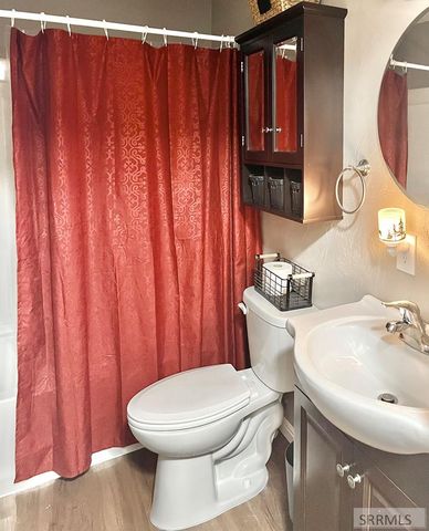 3382 S Grove Lane, Idaho Falls, ID 83404