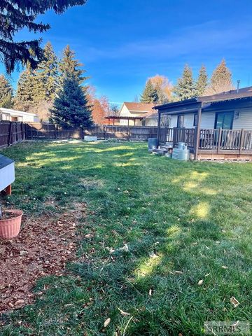 3382 S Grove Lane, Idaho Falls, ID 83404