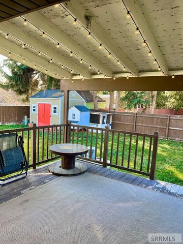 3382 S Grove Lane, Idaho Falls, ID 83404