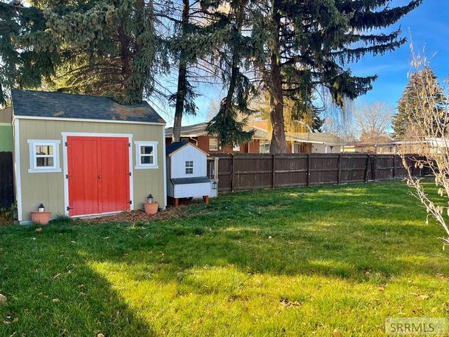 3382 S Grove Lane, Idaho Falls, ID 83404