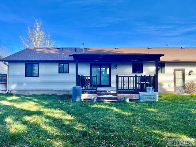 3382 S Grove Lane, Idaho Falls, ID 83404