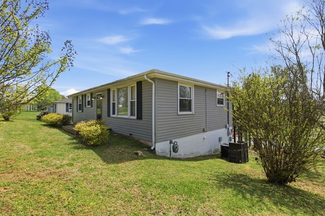 766 McMurry Blvd, E, Hartsville, TN 37074