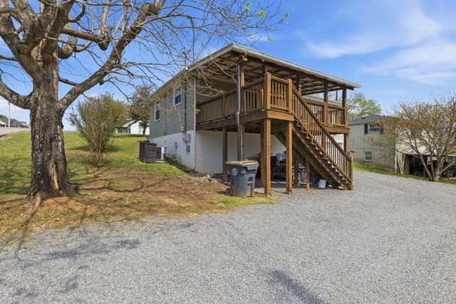 766 McMurry Blvd, E, Hartsville, TN 37074