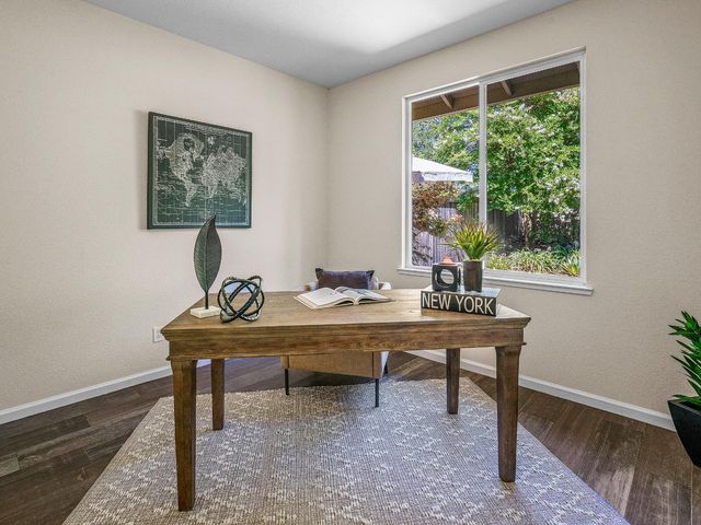 1173 Fergusen Way, Folsom, CA 95630