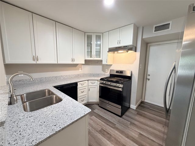 2412 Lakeview Circle 2414, Mckinney, TX 75072