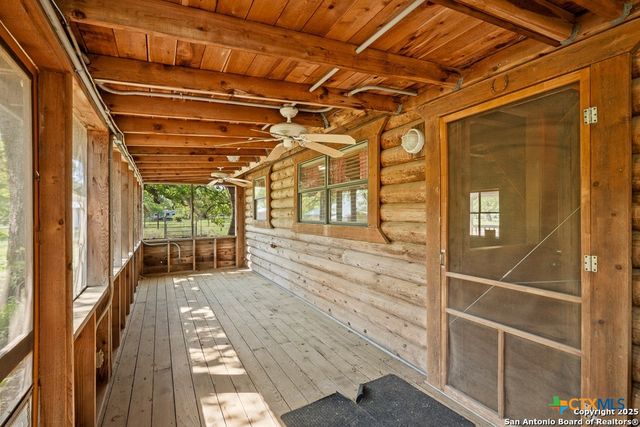 463 Woodland Drive, Fredericksburg, TX 78624