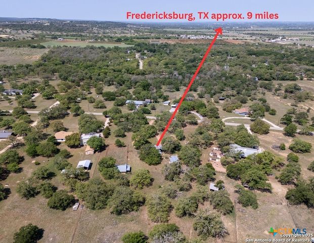 463 Woodland Drive, Fredericksburg, TX 78624