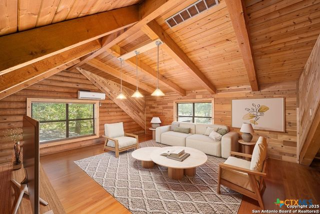 463 Woodland Drive, Fredericksburg, TX 78624