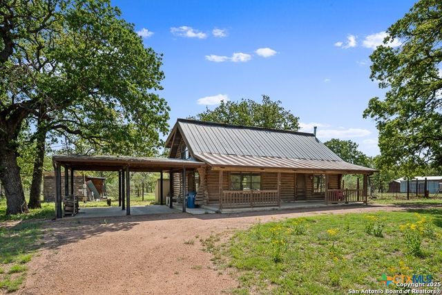 463 Woodland Drive, Fredericksburg, TX 78624
