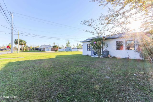 1118 Michigan Avenue, Lynn Haven, FL 32444