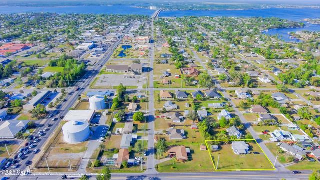 1118 Michigan Avenue, Lynn Haven, FL 32444