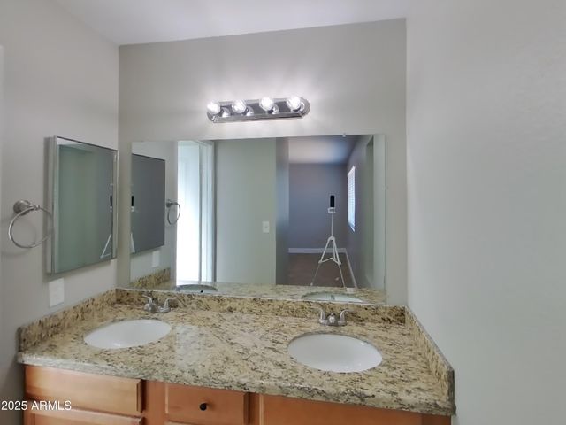 9026 N 64TH Drive, Glendale, AZ 85302