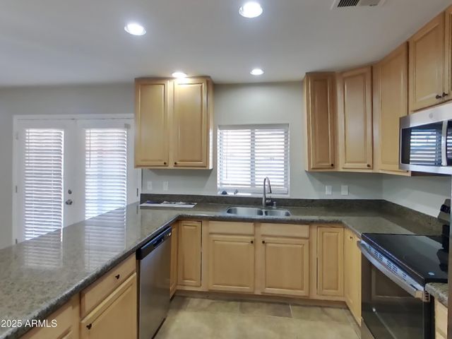 9026 N 64TH Drive, Glendale, AZ 85302