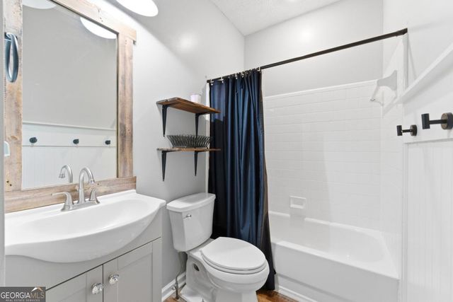 408 Pine Grove Way, Woodstock, GA 30189