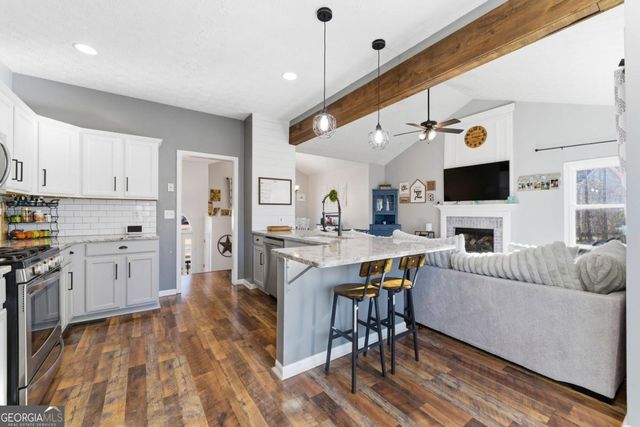 408 Pine Grove Way, Woodstock, GA 30189