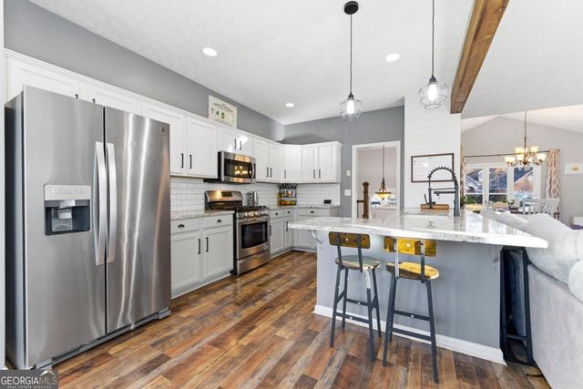 408 Pine Grove Way, Woodstock, GA 30189