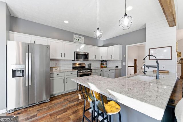 408 Pine Grove Way, Woodstock, GA 30189