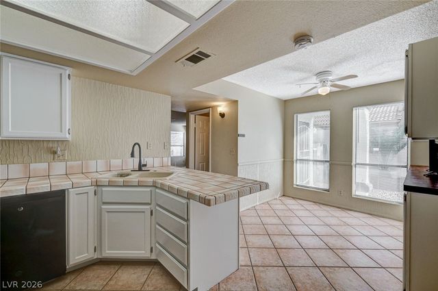 3613 Rainy River Road, Las Vegas, NV 89108