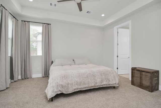 2504 W Tidwell Road E, Houston, TX 77091