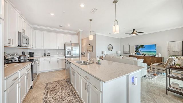 910 TIDEWATER SHORES LOOP 402, Bradenton, FL 34208