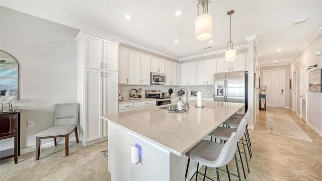 910 TIDEWATER SHORES LOOP 402, Bradenton, FL 34208