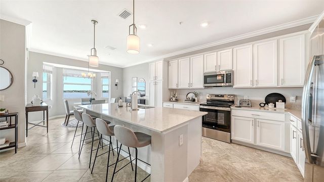 910 TIDEWATER SHORES LOOP 402, Bradenton, FL 34208
