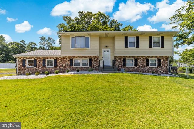 410 LEWISTOWN RD, Columbus, NJ 08022