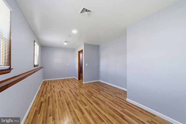 410 LEWISTOWN RD, Columbus, NJ 08022