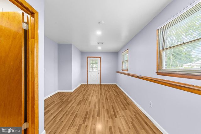 410 LEWISTOWN RD, Columbus, NJ 08022