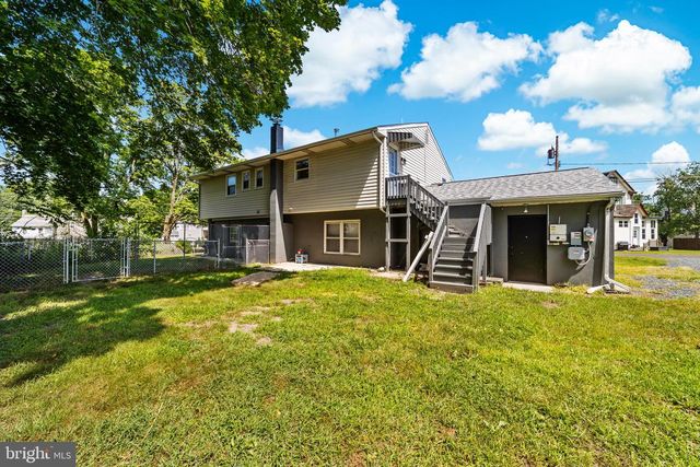 410 LEWISTOWN RD, Columbus, NJ 08022