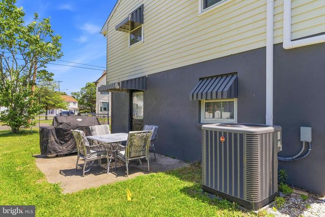 410 LEWISTOWN RD, Columbus, NJ 08022