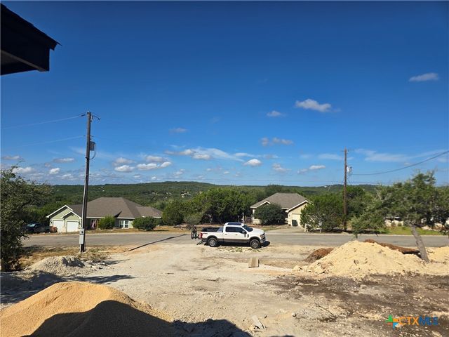 1221 Lasso Loop, Canyon Lake, TX 78133