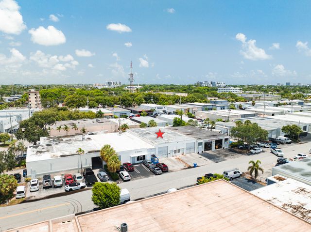 231 SW 5th Court, Pompano Beach, FL 33060