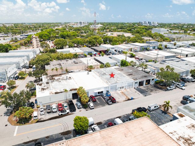 231 SW 5th Court, Pompano Beach, FL 33060