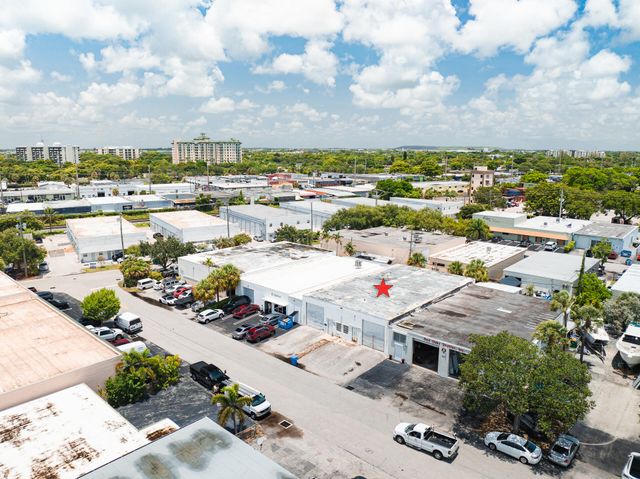 231 SW 5th Court, Pompano Beach, FL 33060