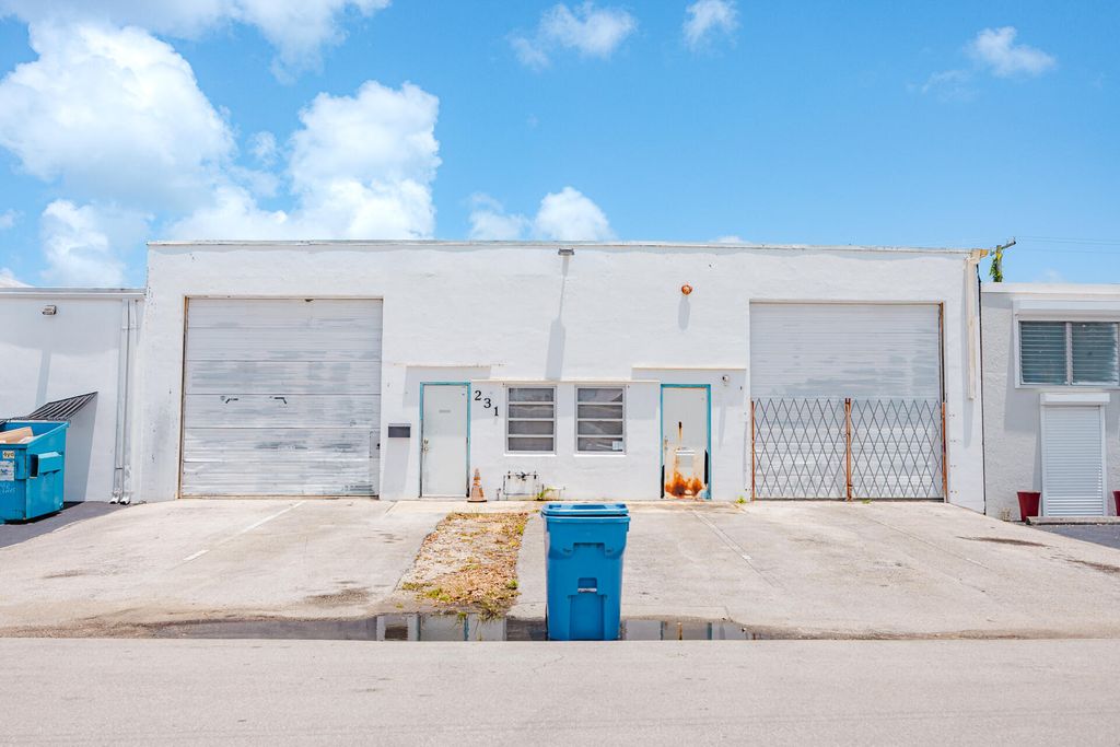 231 SW 5th Court, Pompano Beach, FL 33060