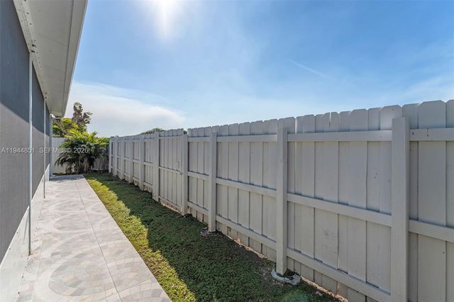 1856 NE 3rd Ct, Homestead, FL 33033