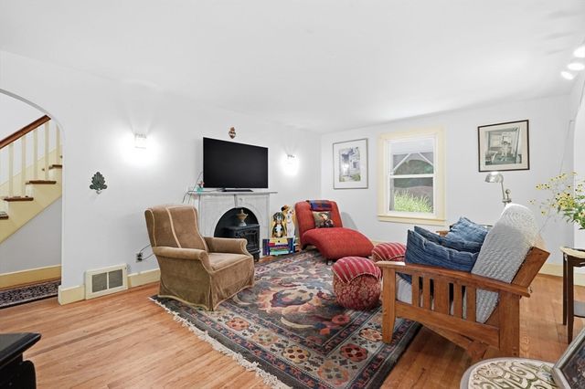 3057 Palmer St, Palmer, MA 01069