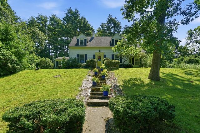 3057 Palmer St, Palmer, MA 01069